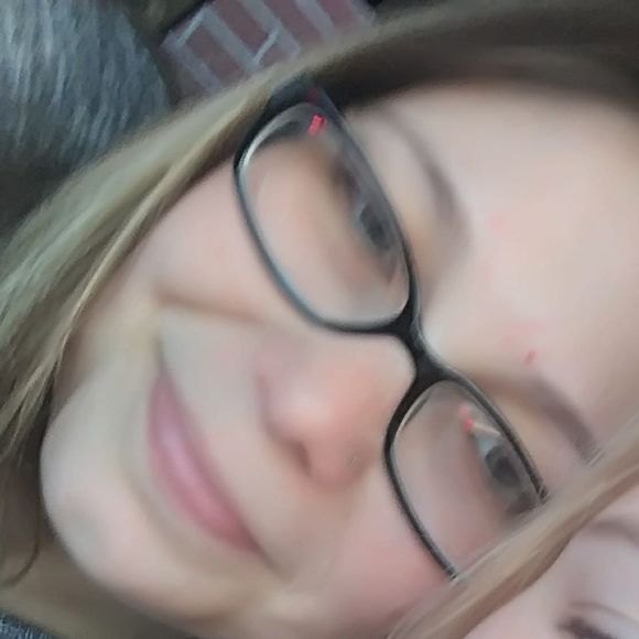 Meet your Posher, Brandy - Picture 1 of 1